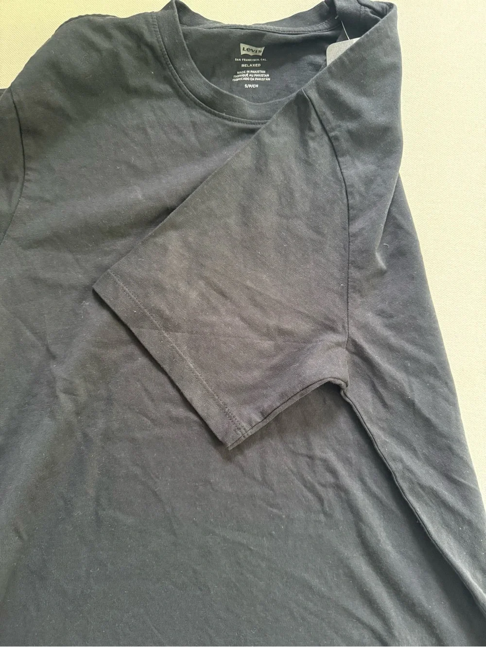 NWT Levi's Men's Black Crewneck Short Sleeve Tee